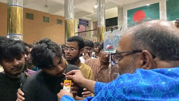 উপাচার্যের আশ্বাসে ববি শিক্ষার্থীদের অনশন প্রত্যাহার